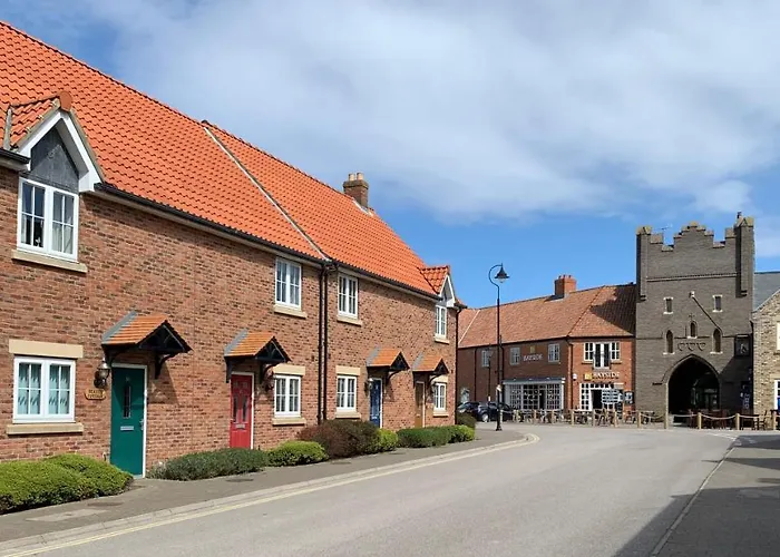 Seaside Cottage, The Bay, 2 Bedrooms, Patio, Parking Nearby, 2 Dogs Welcome Hébergement de vacances Filey