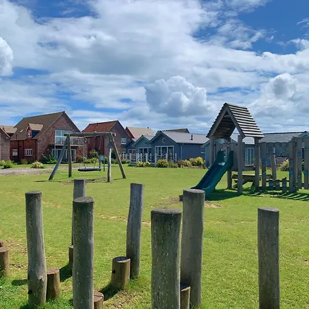 Seaside At The Bay Filey, Sleeps 4, 2 Dogs Welcome For Free Too *